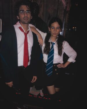 Yashaswini Dayama Instagram - The adventures of Hari Puttar & Mayus Meena ✨

📸 : @akasasing 🫶🏻

#harrypotter #moaninmyrtle #potterhead #hagrid we miss you #halloween #cosplay