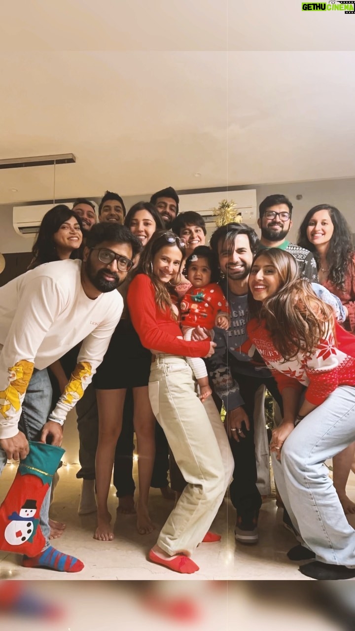 Yashaswini Dayama Instagram - Merry Happy Christmas Holidays ft. @cloutpocketaces π§π»βπππ«Άπ»β€οΈ