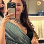 Yashaswini Dayama Instagram - Can all the “pretty” people please stand up? 🙆🏻‍♀️ . . . #funny #kenergy