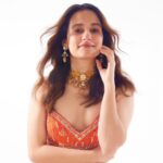 Yashaswini Dayama Instagram - 🍊🧡🦁🎃🏵️ For @pinksalt.in jewellery . . . Wearing @kalkifashion Team: Creative director @sanooriii @sanoorijain BTS and Location @thehoneststudios Photographer @gauravsawn Assisted by @ayushguptaphoto Make up artist @makeupbyjanak Assisted by @upasana.chh__ @sheetal_muah Hair Stylist @nitutamang143 Pinksalt Team Founders @surbhijain_07 @ankitakhandelwal12 Social Media Manager @7whitehorses Creative Team: @tejas.sawant89 @yashthakuryt
