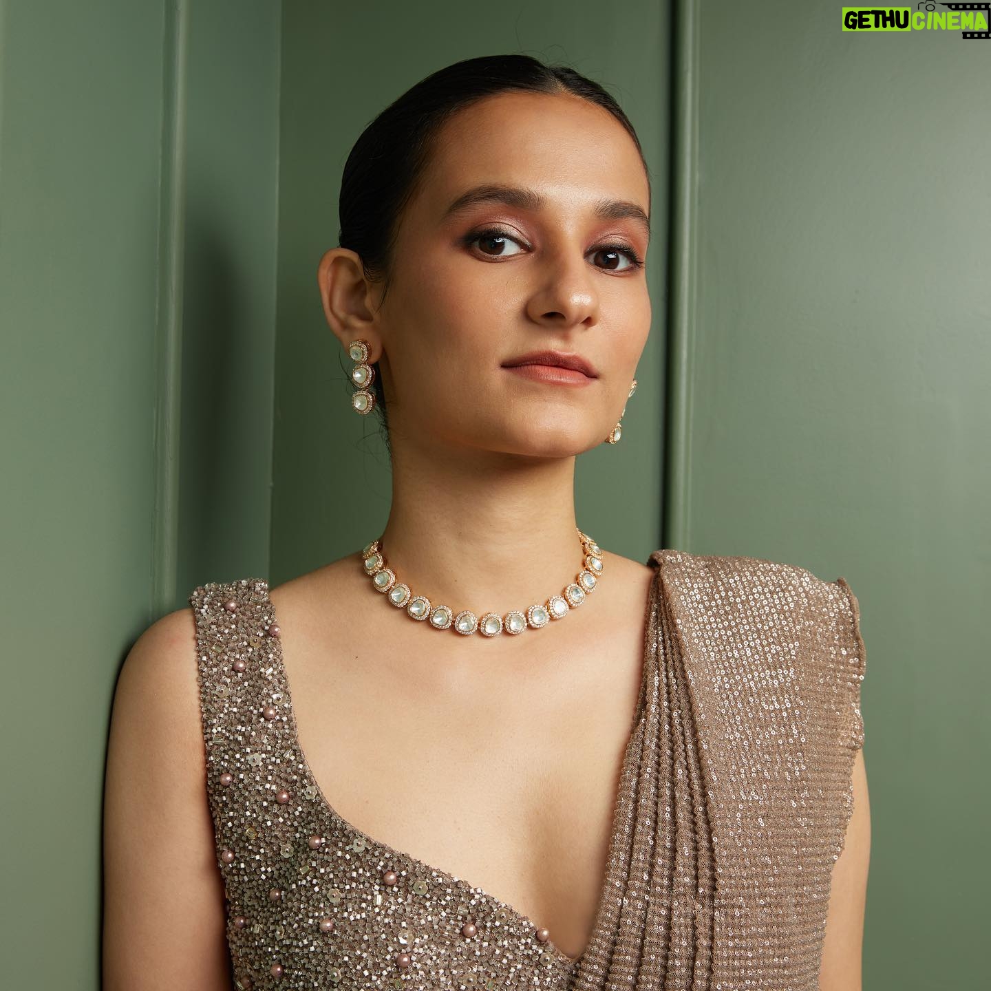 Yashaswini Dayama Instagram - πππͺ Some favourites from my shoot with @pinksalt.in . . . Wearing @kalkifashion Team: Creative director @sanooriii @sanoorijain BTS and Location @thehoneststudios Photographer @gauravsawn Assisted by @ayushguptaphoto Make up artist @makeupbyjanak Assisted by @upasana.chh__ @sheetal_muah Hair Stylist @nitutamang143 Pinksalt Team Founders @surbhijain_07 @ankitakhandelwal12 Social Media Manager @7whitehorses Creative Team: @tejas.sawant89 @yashthakuryt