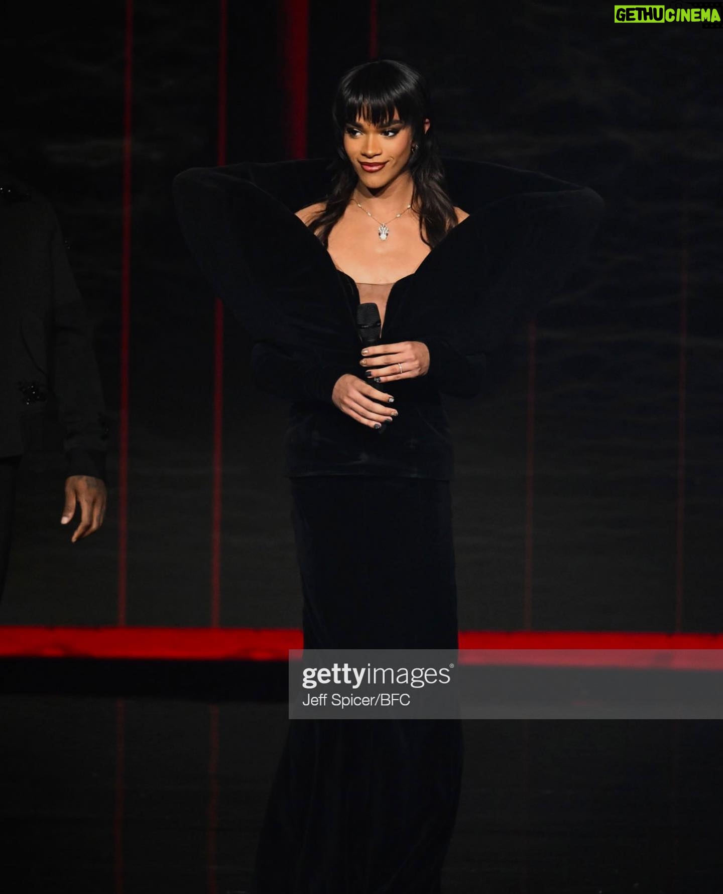 Yasmin Finney Instagram - What An Amazing Evening, I just wanted to say a huge thank you to @harris_reed for being the best date a girl could have ever asked for and for dressing me in your amazing sculptural dress❤️ Thank you to the Fashion Awards for trusting me to give out the independent British designer of the year award, with great power came great responsibility and who else better to do it with other than @burnaboygram & Huge congratulations to @walesbonner ❤️ Lastly thank you to my amazing Team! We really did that😉 Styling: @nellkalonji Hair & Makeup: @issacvpoleon & @batiseol_gomis Makeup: @jmac_mua Until Next Year❤️