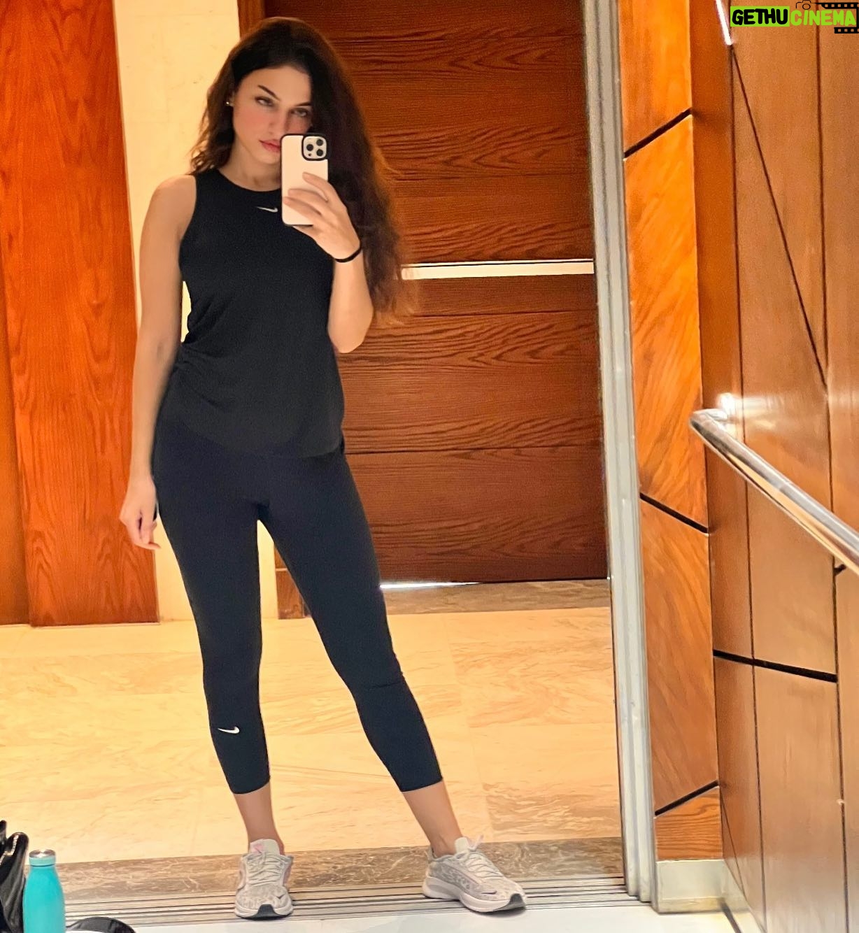 Yasmine Ezz - 51.5K Likes - 🖤