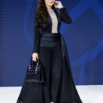 Yasmine Ezz Instagram - تشرفت بتقديمي افتتاح جائزة الاعلام العربي في الدورة ال 20 من منتدي الاعلام العربي بدبي ♥️ . برعاية صاحب السمو الشيخ محمد بن راشد آل مكتوم وبحضور الشيخ احمد بن محمد بن راشد آل مكتوم ،رئيس مجلس دبي للإعلام.. شكرا سعادة مني المري رئيسة نادي دبي للصحافة . . . Stylist @khalilzein.official Makeup @monagamalofficial Hair @wassimsteve Jumpsuit @elisabettafranchi @krisma_me Photos by @benginahmad