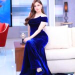 Yasmine Ezz Instagram - 1/1/2023 الحمدلله والشكر لله علي كل نعمك ياحبيبي يا الله💙 بتمني لكم جميعا عام جميل يشبه قلوبكم الجميلة Dress @samahmahrancouture 🦋 Photographer @ebrahimtawfeek_ph #كلام_الناس #mbcمصر