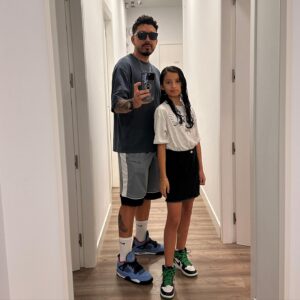Yedinson Flórez Instagram - La prolongación de mi existencia. 
@santi_.florez_  #Luchi