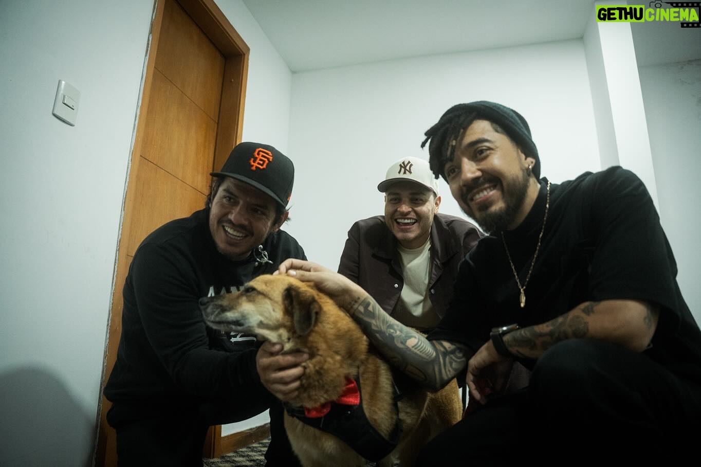 Yedinson Flórez Instagram - Bendito seas escenario por permitirme jugar. 🫶🏽 📷 @richieseg