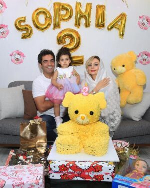 Yekta Naser Instagram - دخترك ٢ ساله من 
سپاسگزارم از تمامى عزيزانى كه به روشهاى گوناگون به ما تبريك گفتند و به اميد روزى كه هيچ كودكى در هيچ كجاى جهان مظلوم و اندوهگين نباشد