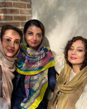 Yekta Naser Instagram - دوستاى خوبى كه  مهرشون با عيار زمان محك ميخوره ميتونن  هميشه براى روبراه شدن كارساز باشن و من چه خوشبختم براى داشتن شما .البته جاى يكى ديگه از قديميها خاليه😜