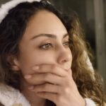 Yekta Naser Instagram - برای مهربان بودن یکبار عاشق شدن کافیست ...#یکتا_ناصر
