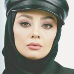 Yekta Naser Instagram - دوستان و همراهان عزیزم عادت به توضیح و واکاوی ندارم ولی چون برایم محترم هستید کوتاه می‌گویم در برنامه شبهای مافیا شرکت کردم چون برایم جذاب و مفرح بود و میدانم که مورد پسند خیلی از عزیزان هم هست نه ادعایی دارم و نه شکوه ای فقط میخواستم بازی کنم و قبل از شروع ضبط آن با تمام توانم سعی در یادگیری اش داشتم فارغ از هر نوع نتیجه ای که به دست آمد فقط لازم می‌دانم بگویم که با این بازی نه قرار است چیزی به من اضافه شود ونه من دنبال مدال هوش و استعدادم که اگر اندک ذوق و هنری بود در این بیست و پنج سال بازیگری نمایان میشد ولی قطعا مانند شما میدانم که برخی از دوستان به هر دلیلی فکر می‌کردند که با هر ترفند و راهی شده ثابت کنند که هوش و استعدادشان ماوراییست به خودشان مربوط است شاید هم باشد ولی به شما اطمینان میدهم که من به شدت قائل به بازی پاک بودم و هستم. با آرزوی سلامتی و روزگار پر روزی برای همه عزیزان.