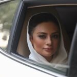 Yekta Naser Instagram - او ميرود دامن كشان من زهر تنهايى چشان ديگر مپرس از من نشان كز دل نشانم ميرود...#سعدى #يكتا_ناصر عكس:معين باقرى
