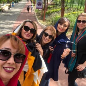 Yekta Naser Instagram - اولين ديدار بعد از مدتها قرنطينه ...#دوست #يكتا_ناصر