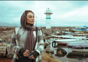 Yekta Naser Instagram - اونایی که #نیسان_آبی رو دیدند دوست دارید زری ماجرای جمشید و آتوسا رو بفهمه یا نه ؟ به نظرتون اگر فهمید چه برخوردی بکنه؟ بره؟ یا بمونه و با تردید و شک زندگی بکنه و سرکوفت بزنه؟ یا بمونه و دم نزنه و از درون متلاشی بشه؟!...
عکس: مهدی کریمی