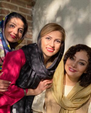 Yekta Naser Instagram - دوستاى خوبى كه  مهرشون با عيار زمان محك ميخوره ميتونن  هميشه براى روبراه شدن كارساز باشن و من چه خوشبختم براى داشتن شما .البته جاى يكى ديگه از قديميها خاليه😜