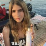 Yeliz Yeşilmen Instagram – Beklenen çekiliş başlıyor beş takipçime üç ürünümden set halinde hediye edeceğiz yani beş adet set hediye edilecek.
Çekilişin üç adet çok basit şartı var hepsini tek yorumda yapabilirsiniz.
1-ilk şart benim şu anda yazdığım şahsi hesabı takip ediyor olmak üç arkadaşınıza benim şahsi hesabımı etiketlemek @yelizyesilmen .
2-ikinci kural güzellik sayfamı takip ediyor olmak ve üç arkadaşınıza etiketlemek @yelizyesilmenbeauty 
3-Artık güzel bir yorumu benden esirgemezsiniz diye düşünüyorum tek bir yorumda üç şartı gerçekleştirebilirsiniz çekiliş 24 saat geçerli olacak yayınlandığı andan itibaren 24 saat sonra çekilişi gerçekleştirip beş kişi hediyemizi yolluyoruz #yelizyeşilmen #çekiliş #öneçıkar #yelizyeşilmenbeauty #instgram #kozmetik #reels