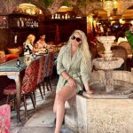 Yeliz Yeşilmen Instagram - İnsan ulaşamadığı herşeyin delisi ,ulaştığı herşeyin nankörüdür net.Size en büyük nankörlüğü kim yaptı yazın.Benim hayatım nankör defilesine döndü #yelizyeşilmen #fyp #öneçıkar #keşfet #turkshstars