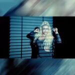 Yeliz Yeşilmen Instagram – Bom 2- Yarın tüm dijital platformlarda @kemalaslanmusic yapım söz beste @niluferr38 aranjör @serdar_senyarar klip @erkannasofficial #yelizyeşilmen #AsPapazKız ♦️♣️♥️