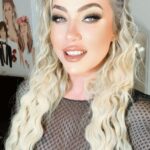 Yeliz Yeşilmen Instagram – Her nimet de bir gam ,her gamda da bi nimet saklıdır demiş mevlana ne iyi demiş. Artık gam çeke çeke piştiği mi düşünüyorum küllerimden yeniden de olma zamanı bence geldi umudumuzu hiçbir zaman yitirme….. #fyp #liyfestyle #yelizyeşilmen #öneçıkar #keşfetteyiz #singer #turkey