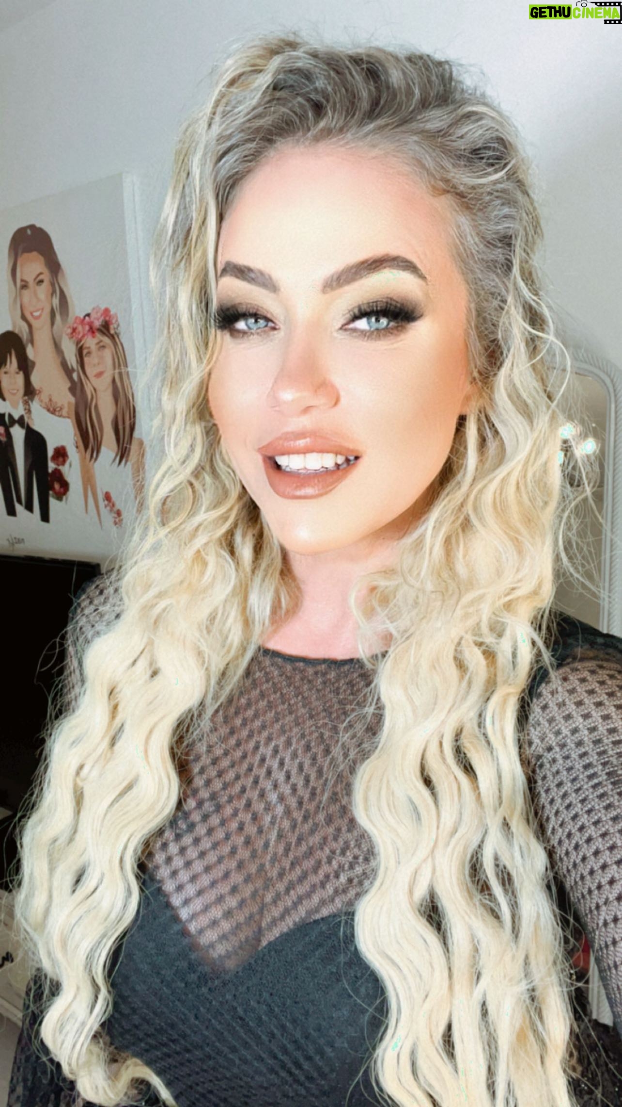 Yeliz Yeşilmen Instagram - Her nimet de bir gam ,her gamda da bi nimet saklıdır demiş mevlana ne iyi demiş. Artık gam çeke çeke piştiği mi düşünüyorum küllerimden yeniden de olma zamanı bence geldi umudumuzu hiçbir zaman yitirme….. #fyp #liyfestyle #yelizyeşilmen #öneçıkar #keşfetteyiz #singer #turkey