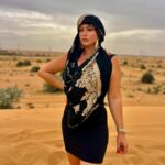 Yeliz Yeşilmen Instagram - Zorluklar ne kadar büyük olursa olsun olsun, onların altından kalkmakla erişilicek ihtişam da o derece parlak olur. Usta kaptanlar maharetlerini ve saygınlıklarını atlatmış oldukları fırtınalarla elde etmişlerdir. biz de ne fırtınalar atlattık bitti artık çok acı verdi çok acıttı çok gözyaşı vardı ama bitti…. #yelizyeşilmen #instagram #instalike #öneçıkar #kesfet #dubai #emirates