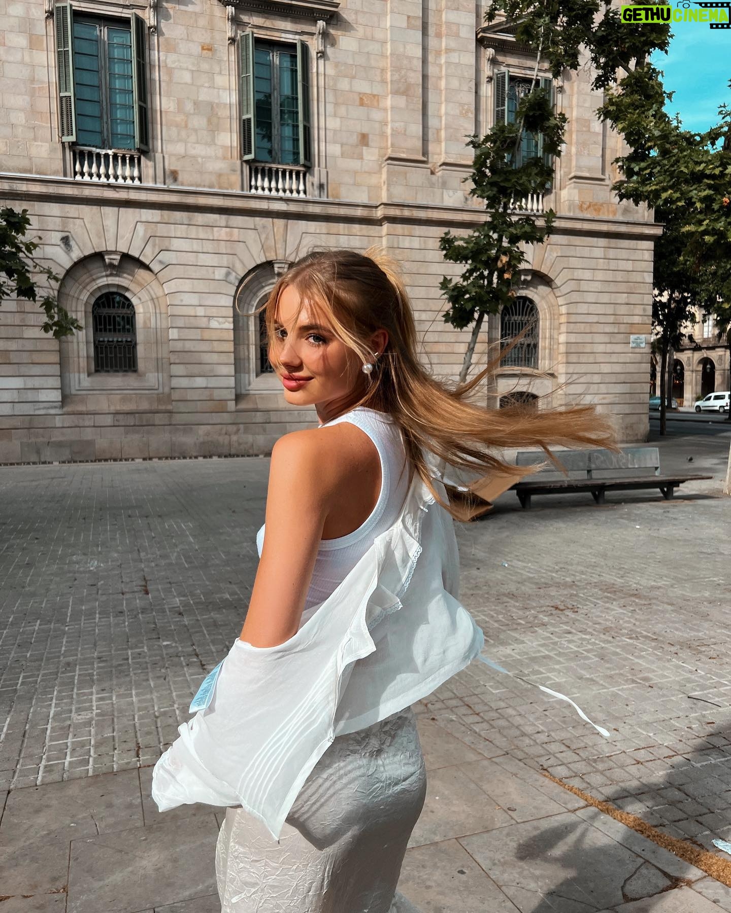 Yelyzaveta Vasylenko Instagram - 🧚🏻♀️✨
