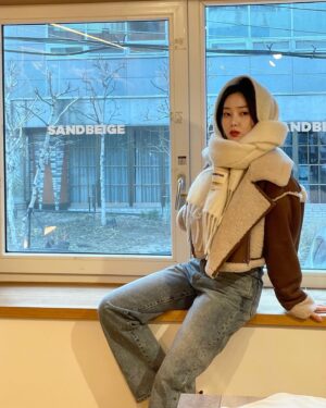 Yeo Joo-ha Instagram - Sandbeige🤍❄️
