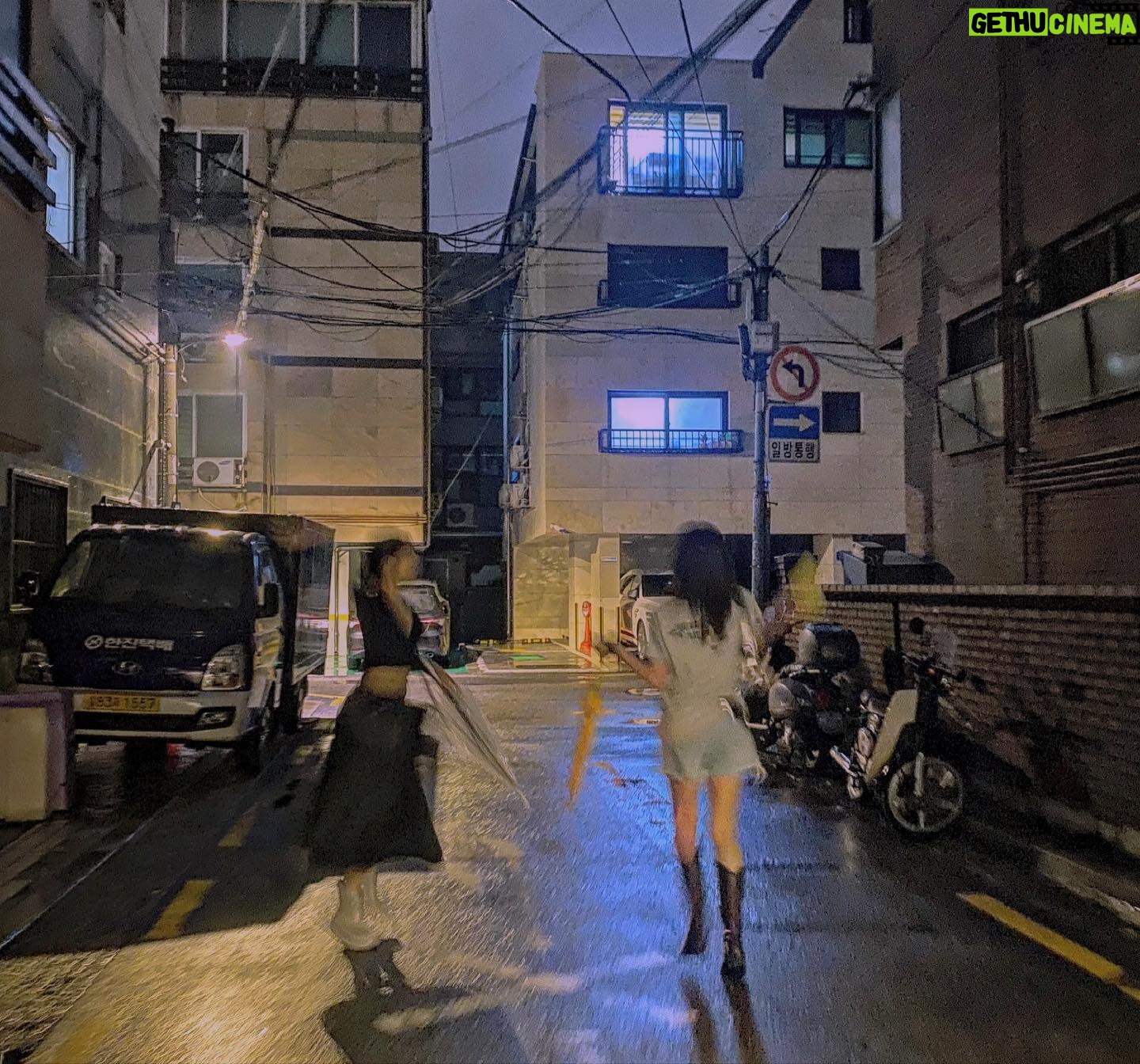 Yeo Joo-ha - 46K Likes - We are at the middle of this year, Middle of ‘nowhere’.
how ya doing all 🌷
Me, i’m able to put up with this year
because of all ur lovings🎀