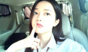Yeo Joo-ha Instagram - Got a helped because my face gets puffy puffy in the morning..