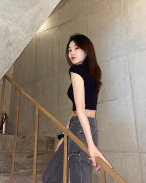 Yeo Joo-ha Instagram - Flashlight  터트렸을때랑~ 안터트렸을때랑~ 잘장🌝