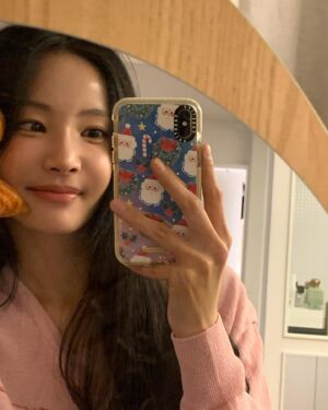 Yeon-woo Instagram - 다들 잘자