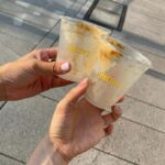 Yeonjung Instagram – 둘다 연습실 도착전에 다 마셔버렸다😂
언니 잘마셨습니다🫶🧚