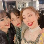 Yeonjung Instagram - 정말 오늘 너무 행복해서 언니들과 몇번을 울컥했던 공연이였어요🥺💕 오늘도 많이 보러와주셔서 감사합니다🙏 보든가 자매와 (영미언니는 브리짓 되러감)
