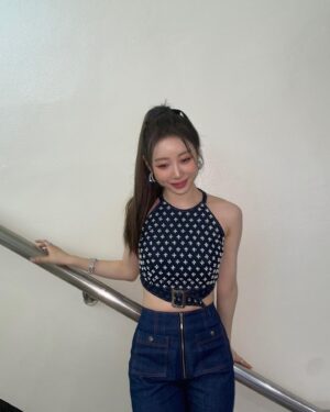 Yeonjung Instagram - 뮤직뱅크👖🎵