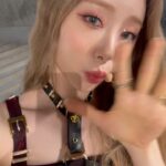 Yeonjung Instagram – 벌써 올해가 지나갔네요
아주 의미있고 감사한 한해였습니다
2023년 더 행복하고 아름답길!🙏
새해 복 많이 받으시고 모두 건강하세요☀️🧡
잘가 2022 ✨