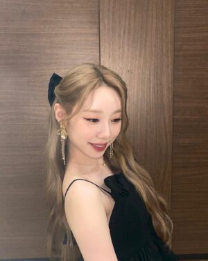 Yeonjung Instagram - 🖤