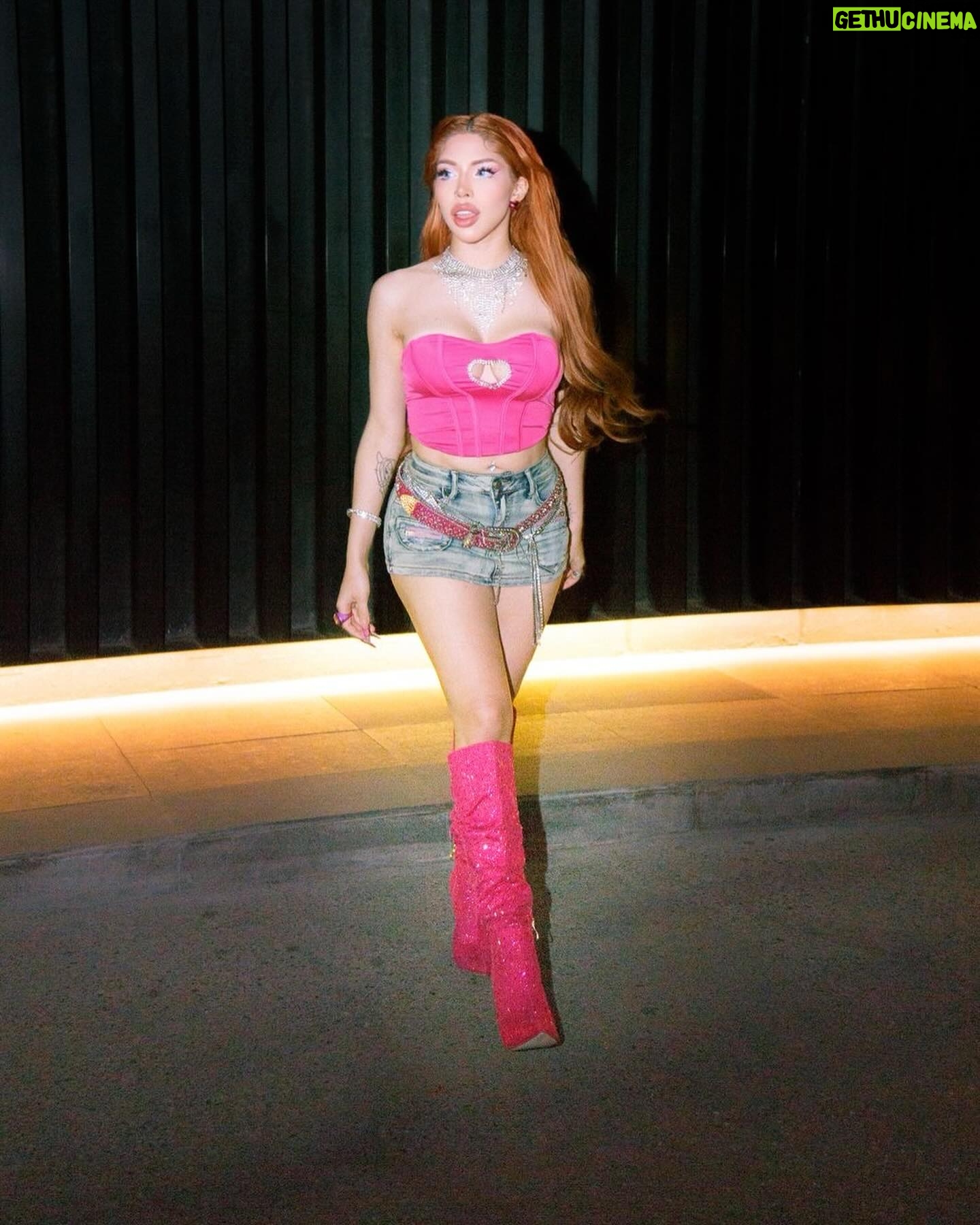 Yeri Mua Instagram - Mamita ricaaaa🫦 en modo pink aura 💖✨🥴