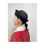 Yoh Yoshida Instagram - 今日は、 TBSドラマ「不適切にもほどがある！」の 制作発表でした。ドレスコードは80's。 チェッカーズの大ファンだった子羊を思い出し、 当時もよく着ていた柄、赤いタータンチェックの ジャケット（ @ident_tokyo ）スタイルで。 衣装選びがものすごく楽しかったのは、 懐かしさだけでなく、思い出も蘇るからなんだろうな。 イベントには、駆けつけてくださったヒツジストさんたちもちらほら。寒空の下、そして太陽眩しい中、見届けて頂きありがとうございました😊 ドラマは1/26金曜日から。 ぜひみてくださいねー😊 ※2枚目写真頂戴しました An event for TBS's new drama was held in Akasaka today. Dress code is 80's style. I chose a red checked jacket because at the time I liked the artist "Checkers'' who wore checkered costumes. Choosing the costumes was fun because it brought back nostalgic memories! HM: @paku_chan sty: @megumi.isaka #ふてほど #4文字略語 #じき慣れますかね？ #不適切にもほどがある #80's最高