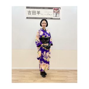 Yoh Yoshida Instagram - 改めまして。

「ヒツジヒツジ」お渡し会in島根。
ご参加くださったみなさま、
本当にありがとうございました😊

当日出雲は朝から雨がふっておりましたが、
始まる頃には綺麗な青空。出雲の雨は
穢れを落とすので縁起がいいとされている
そうですから、縁起雨を浴び、秋晴れの空も見られて最高の島根遠征でした。

普段、なかなかお会いできない（舞台の地方公演でもあまりリストに上がらない）地方の皆さまと直接お会い出来たのがとても嬉しく、けれどバタバタだったので、今度はもっとゆっくり、松江や宍道湖にも足を運ぶ島根満喫旅を計画したいと思います。

地元&近隣県の皆さま、わざわざ遠くから駆けつけてくださった皆さま、そして何よりこのような機会を設けてくださった今井書店出雲店の皆さま、本当にありがとうございました😊

お渡し会、次は大阪枚方🐙🏯🐯
残念ながら当日券は出ないようですが、
前売り券予約後、期限内に購入されてない方もおられるようで、第三次募集があるとかないとかあるとか…😏枚方蔦屋書店さんの続報をお待ちくださいませ✉️

枚方はティー&トーク中心のイベントですが、なんと関西限定マルシェコーナーも作っていただきました🥹

京都やゝさん（アンティーク着物・小物）
@yaya_kyoto 
京都正尚堂さん（アンティーク着物・小物）
#正尚堂
大阪NUTTYさん（ヴィンテージ小物・洋服）
@nutty_vintage 

うおお…関西ならではの顔ぶれがズラリ✨
ご出店の皆さま、ありがとうございます♡

また今回は先着順の限定プロによる着付けサービスもあるようです。着付けを習いたいと思っていた皆様はぜひこの機会にプロの着付けをご体験いただき、帰りはマルシェでお気に入りのお着物を見つけて帰ってくださいね☺️
そして、ヒツコの部屋in大阪もミニマムに開催予定。
こちらもお楽しみに😏

ご来場予定の皆さま、どうぞお気をつけていらしてくださいませ。お会い出来ますこと、楽しみにしております♡

Thank you to everyone who came to the "Hitsuji Hitsuji" handing over event in Shimane.  It was a pleasure to meet and talk to both locals and those who came from far away!  The next event will be held in Hirakata, Osaka.  We are planning to hold a talk show with drinking tea and a small kimono marche.  I'm looking forward to seeing you!

#ヒツジヒツジ
#今井書店出雲店
#大阪枚方蔦屋書店
@hirakata_tsite 
#マトウヒツジ
#kimonostyle
#antiquekimono
#kimono
#japanesekimono
#modernkimono
#actress
#matouhitsuji