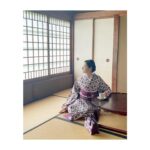 Yoh Yoshida Instagram - おはようございます☀️ 「美しいキモノ」秋号発売中です。 今回の羊は紫根染めページに登場。 色の濃淡、絞り、織りと、 技法によって表情は様々。 ぜひ、ご覧ください。 Kimono magazine "Utsukushii Kimono" is now on sale! @utsukushiikimono #紫根染め