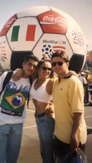 Yolanda Andrade Instagram - MIS HERMANOS ♥️ ♥️ Rolando Y Gustavo 🥰

🇧🇷 & 🇮🇹 

Sabes quien Gano ?
