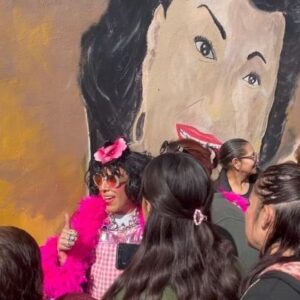 Yolanda Andrade Instagram - Gracias a Todos Por invitarnos a este hermoso Reconocimiento 
En Su tierra,
 #torreoncoahuila 
A Una Mujer
 Talentosa 
Trabajadora y Generosa .
Mi Amiga Querida .
#carmensalinas
#torreónsiemprepuede