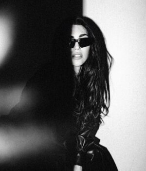 Yolanthe Cabau Instagram - 🖤