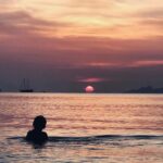 Yolanthe Cabau Instagram – Golden rays, salty air, and the pure delight of a child’s heart 💖