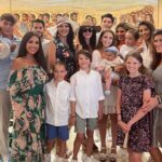Yolanthe Cabau Instagram – 10 out of our 13 siblings on this picture 😅 

We are 9 sisters and 4 brothers, making us a total of 13 siblings!! All made on Ibiza 🏝️🐰💞

All of us, sisters, got matching heart tattoos along our arms, symbolizing our unique bond and everlasting love. No matter where life takes us, this small heart will always serve as a reminder of our extraordinary connection. 💫 

Feeling incredibly fortunate for each of my amazing siblings!! Forever grateful! ❤️🙏🏼