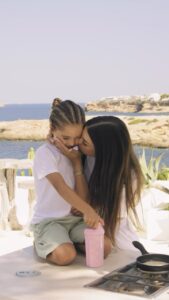 Yolanthe Cabau Instagram - These moments 😍 Making Cabau pancakes with my little coconut 🥥🥰