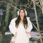 Yolanthe Cabau Instagram - Snowy scenes, endless dreams ❄️✨