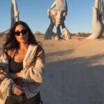 Yolanthe Cabau Instagram - ..Amongst the sands of time, discover the depth of your existence..✨💓💫