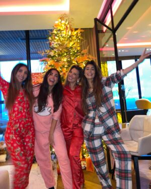 Yolanthe Cabau Instagram - Love, chaos and lots of giggles! 🥰❤️