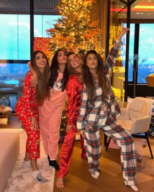 Yolanthe Cabau Instagram - Love, chaos and lots of giggles! 🥰❤️